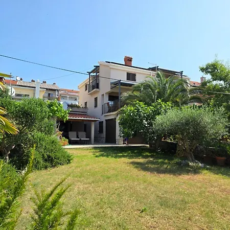 Studio-apartment Mit Terrasse By Interhome Διαμέρισμα
