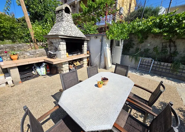 Studio-apartment Mit Terrasse By Interhome 크리크베니카